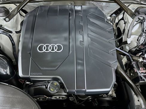 Used 2023 Audi Q5 2.0T Premium w/ Convenience Package image 13