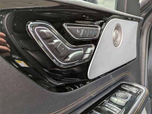 Certified 2025 Lincoln Aviator Black Label image 14