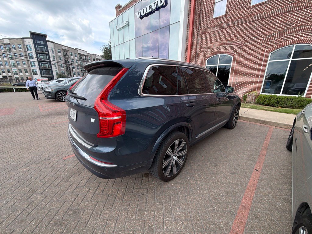 Used 2024 Volvo XC90 T8 Plus w/ Protection Package Premier AWD/4WD image 12