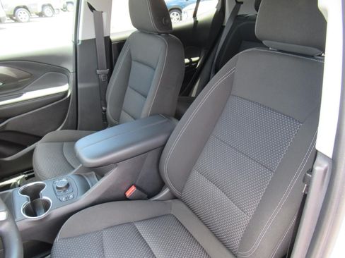 Used 2024 GMC Terrain SLE w/ Driver Convenience Package AWD/4WD image 17