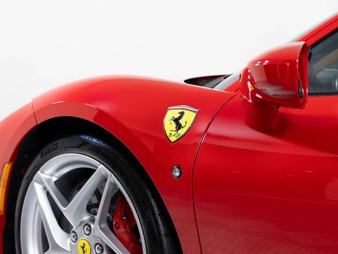 Certified 2020 Ferrari F8 Tributo image 31