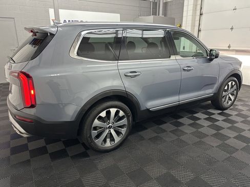 Used 2022 Kia Telluride EX w/ EX Premium Package image 11