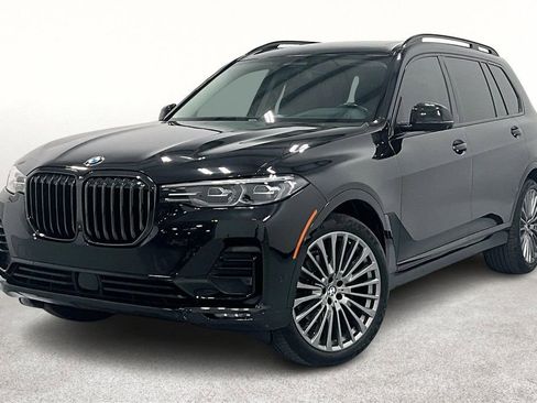 Used 2021 BMW X7 xDrive40i w/ Premium Package image 11