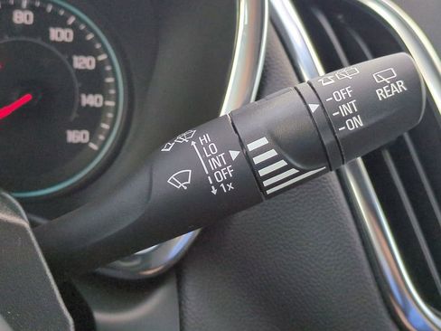 Used 2024 Chevrolet Equinox LT image 29