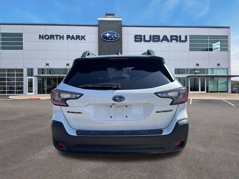 Certified 2025 Subaru Outback Onyx Edition image 4