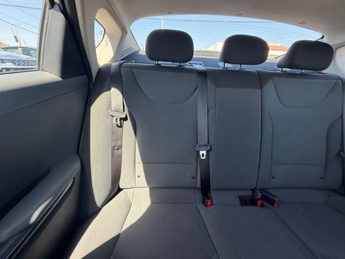 Used 2025 Kia K4 FWD image 38