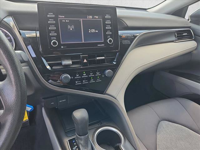 Used 2021 Toyota Camry LE FWD image 13