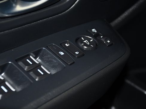 Used 2025 Honda Pilot TrailSport image 35