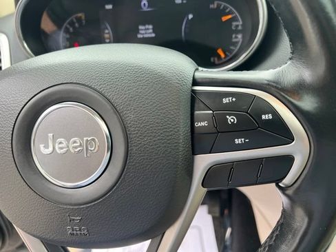 Used 2019 Jeep Grand Cherokee Limited AWD/4WD image 29