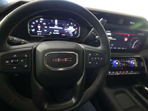 Used 2025 GMC Sierra 2500 AT4 w/ AT4 Premium Plus Package AWD/4WD image 19