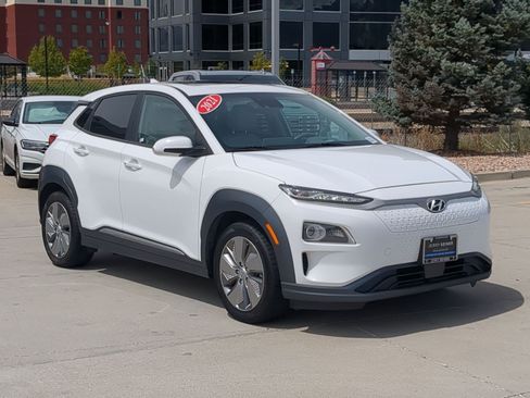 Used 2021 Hyundai Kona Ultimate w/ Cargo Package FWD image 8