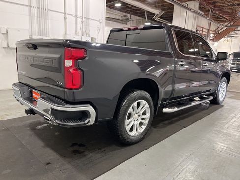 Used 2022 Chevrolet Silverado 1500 LTZ w/ LTZ Premium Package image 8