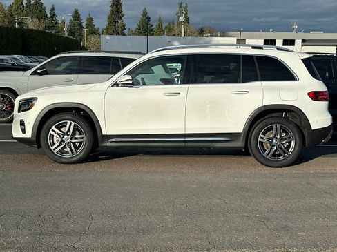 Certified 2025 Mercedes-Benz GLB 250 4MATIC image 7