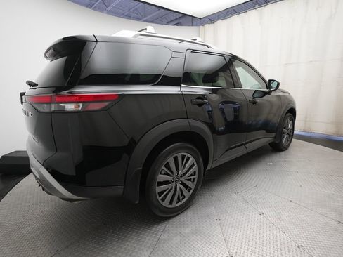 Certified 2025 Nissan Pathfinder SL w/ SL Premium Package AWD/4WD image 37