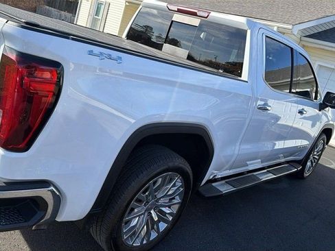 Used 2021 GMC Sierra 1500 SLT w/ SLT Premium Package image 3
