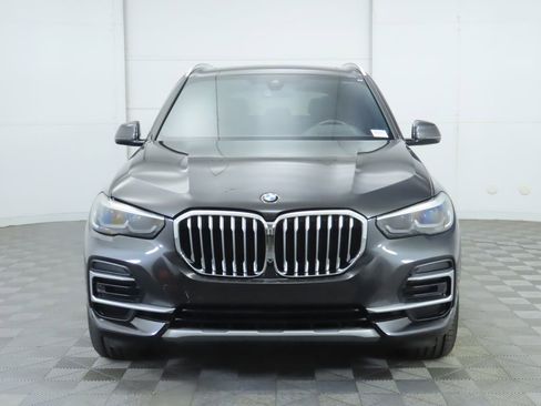 Certified 2023 BMW X5 sDrive40i w/ Premium Package image 2