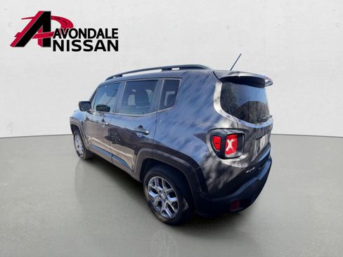 Used 2017 Jeep Renegade Latitude AWD/4WD image 3
