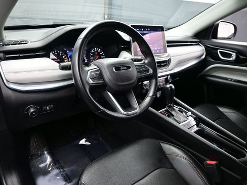 Used 2022 Jeep Compass Limited w/ Sun and Sound Group image 12