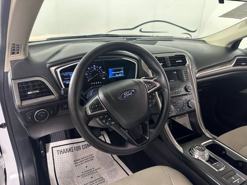 Used 2018 Ford Fusion S FWD image 18
