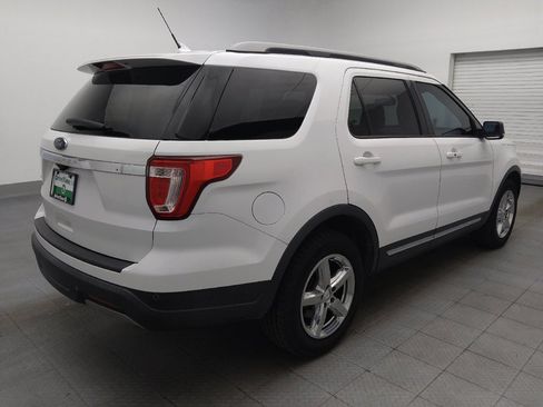 Used 2019 Ford Explorer XLT w/ Equipment Group 201A FWD image 9