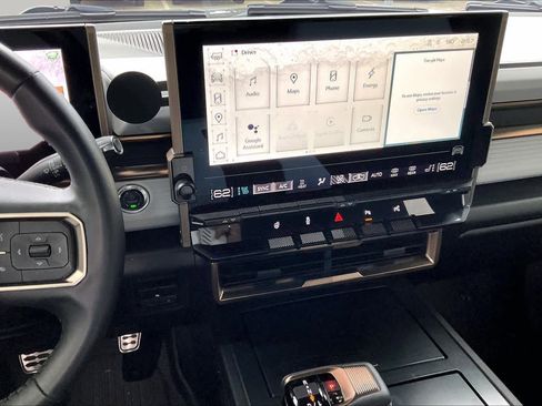 Used 2025 GMC Hummer EV 2X w/ LPO, Illumination Package AWD/4WD image 7