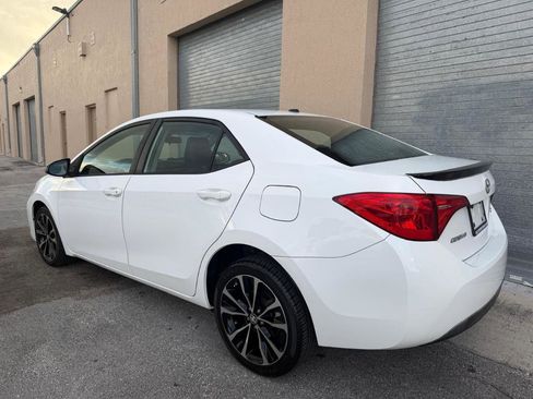 Used 2017 Toyota Corolla SE w/ SE Premium Package image 10