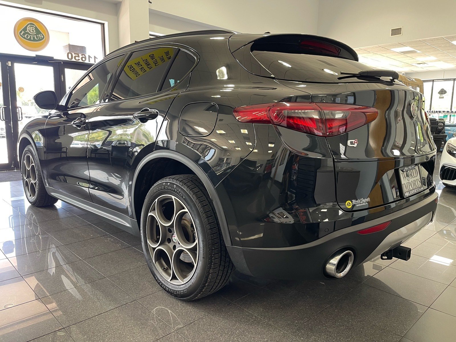 Used 2018 Alfa Romeo Stelvio Sport w/ Quick Order Package 22J Sport AWD/4WD image 3