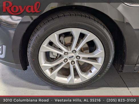 Used 2013 Ford Taurus SEL image 24