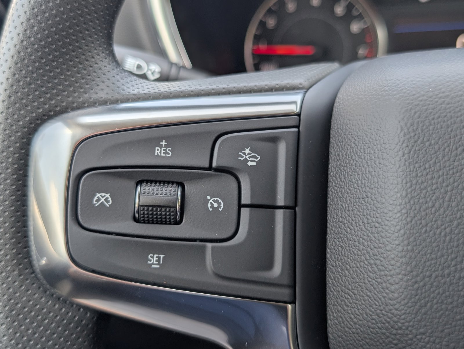 New 2026 Chevrolet Blazer LT w/ Convenience Package FWD image 16
