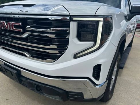 Used 2023 GMC Sierra 1500 SLE AWD/4WD image 5