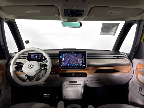 Certified 2025 Volkswagen ID. Buzz Pro S Plus RWD image 12