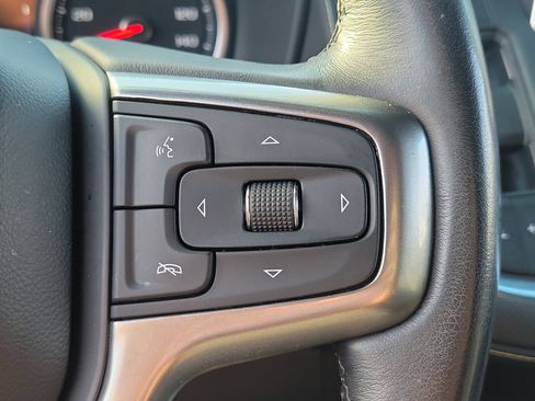 Used 2021 Chevrolet Tahoe Premier w/ Premium Package image 28