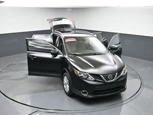 Used 2018 Nissan Rogue Sport SV w/ SV Technology Package image 45