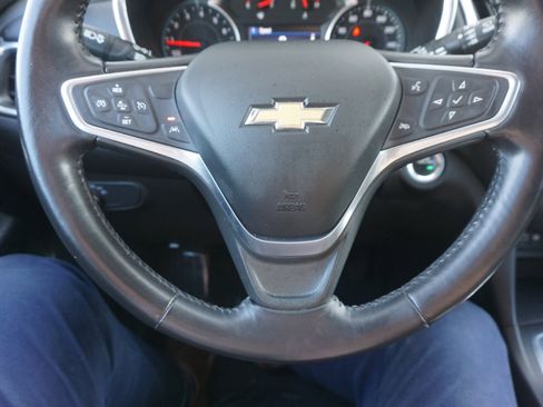 Used 2022 Chevrolet Equinox LT image 17