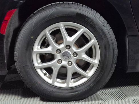 Used 2023 Chrysler Pacifica Touring-L image 26