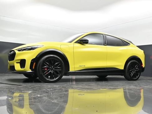 Used 2025 Ford Mustang Mach-E Premium w/ Sport Appearance Package AWD/4WD image 22