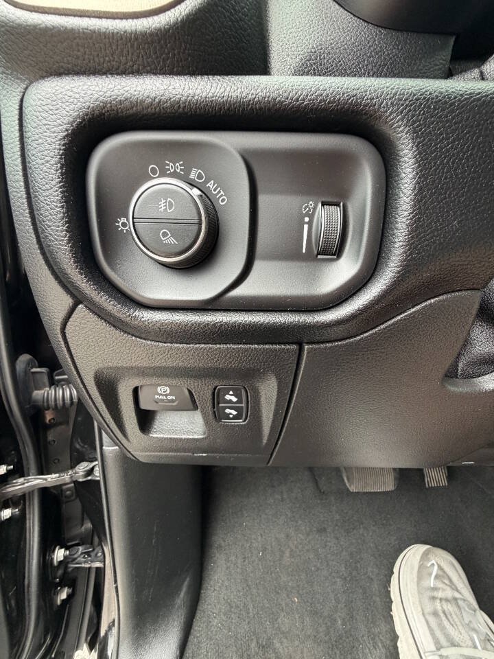 Used 2020 RAM 1500 Rebel w/ Rebel Level 2 Equipment Group AWD/4WD image 27