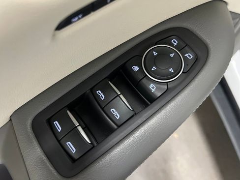 Used 2020 Cadillac XT5 Premium Luxury image 13