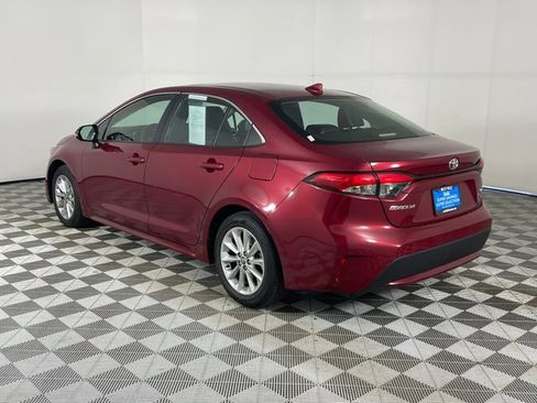 Used 2022 Toyota Corolla XLE FWD image 15