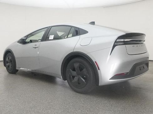 Used 2026 Toyota Prius Plug-In Hybrid FWD image 24