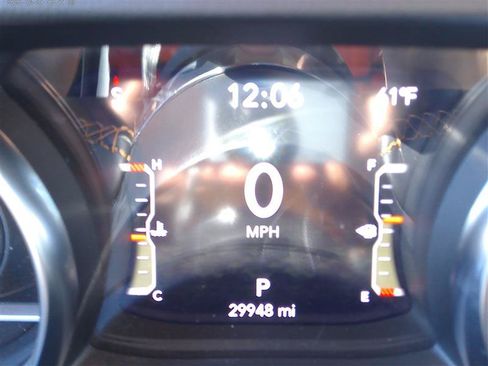 Used 2021 Jeep Gladiator Overland AWD/4WD image 13