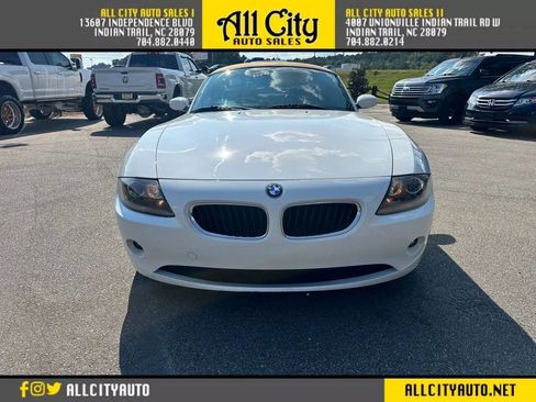 Used 2005 BMW Z4 2.5i image 2
