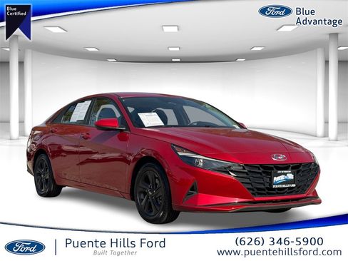 Used 2022 Hyundai Elantra SEL image 1