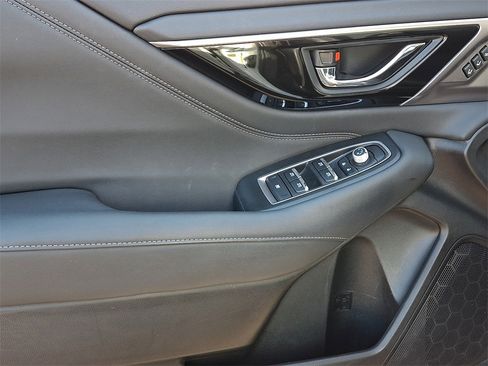 Used 2023 Subaru Outback Limited image 13