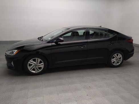 Used 2020 Hyundai Elantra SEL FWD image 2