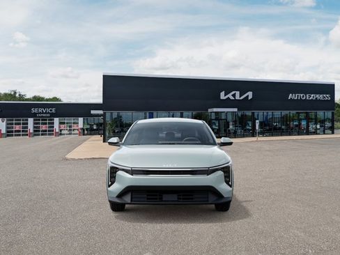 New 2026 Kia K4 LXS image 2