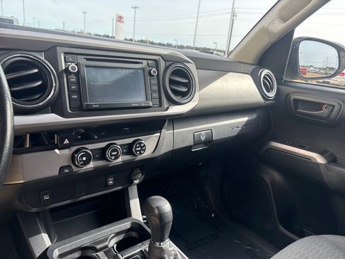 Used 2017 Toyota Tacoma SR5 image 14