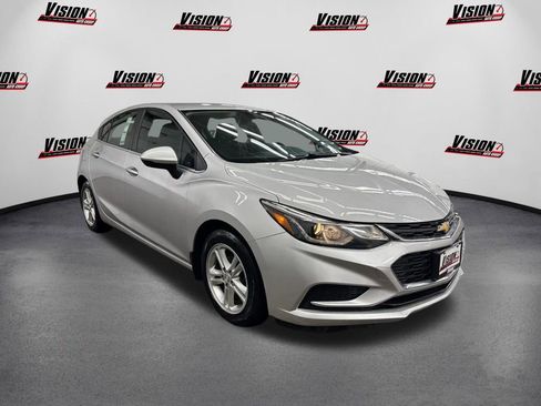 Used 2017 Chevrolet Cruze LT w/ Convenience Package image 3