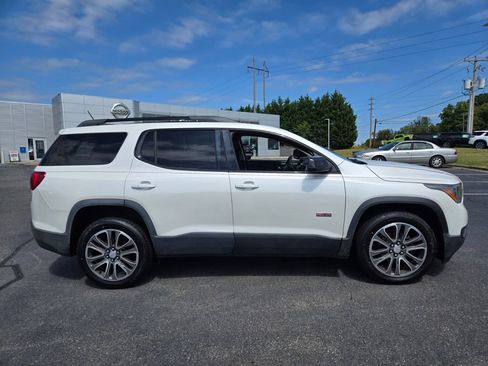 Used 2017 GMC Acadia SLT AWD/4WD image 9