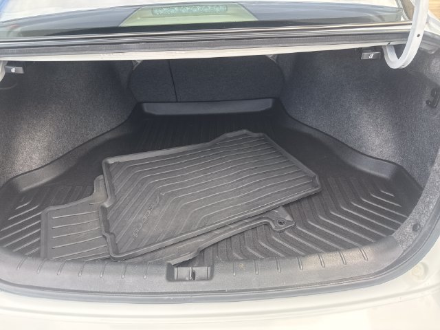 Used 2017 Honda Accord Touring image 18
